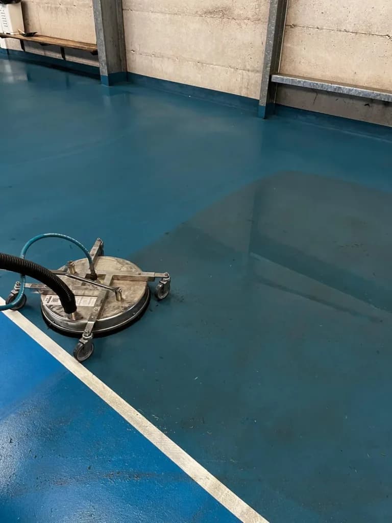 Autolaveuse autoportée grande surface complexe sportif Lyon