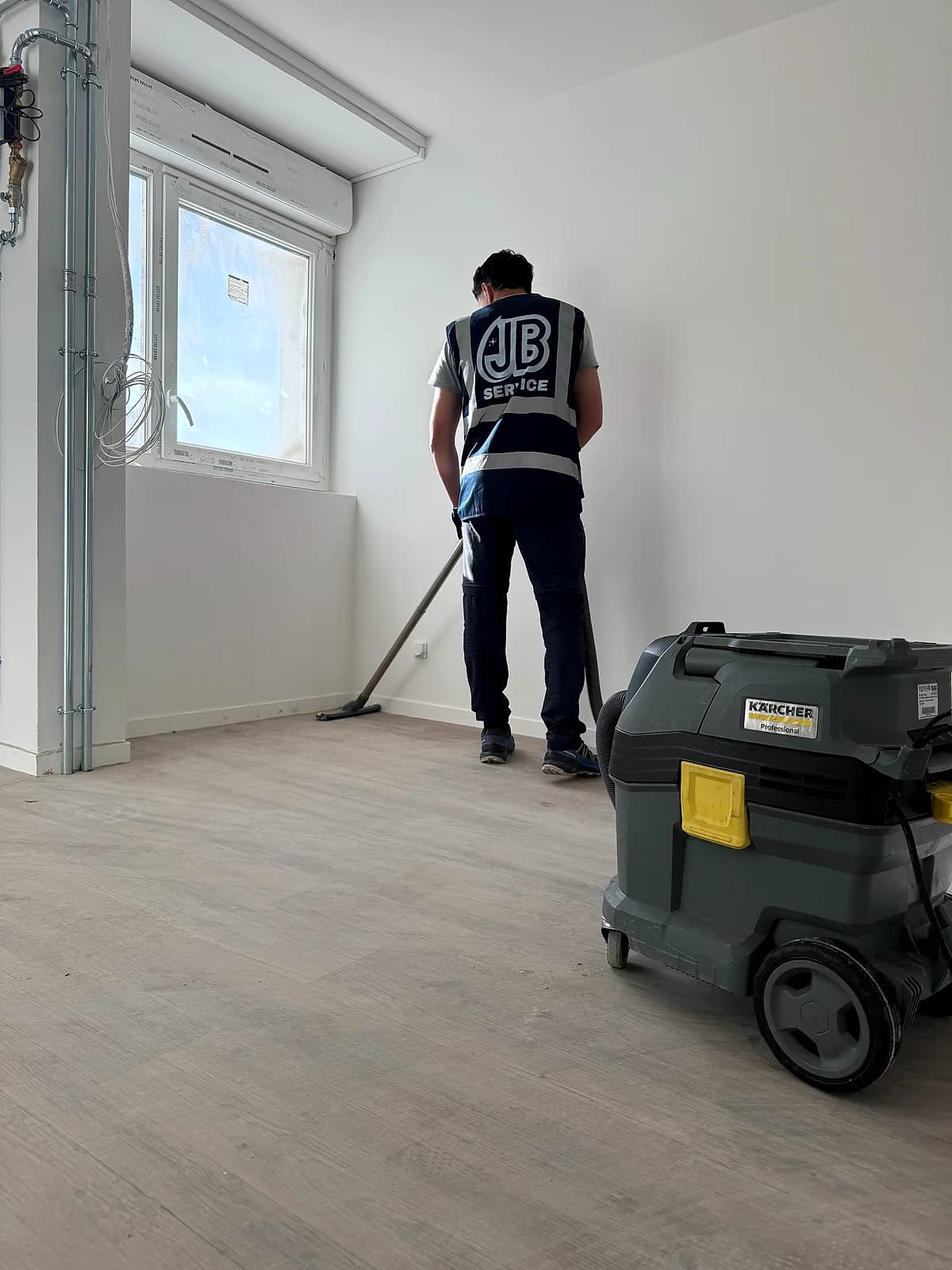 Nettoyage résidentiel dans un appartement vide à Lyon par JB Service